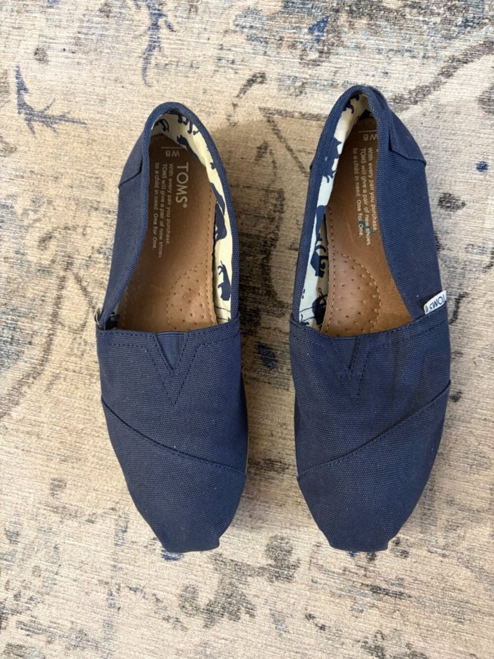 TOMS Navy Canvas Classic Alpargata 1.0 Solid Canvas Flat– Women’s Size 8